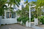 KEY WEST HIDEAWAY-Originally built in 1874, totally renovated, Mitsubishi AC/Heat, ceiling fans throughout